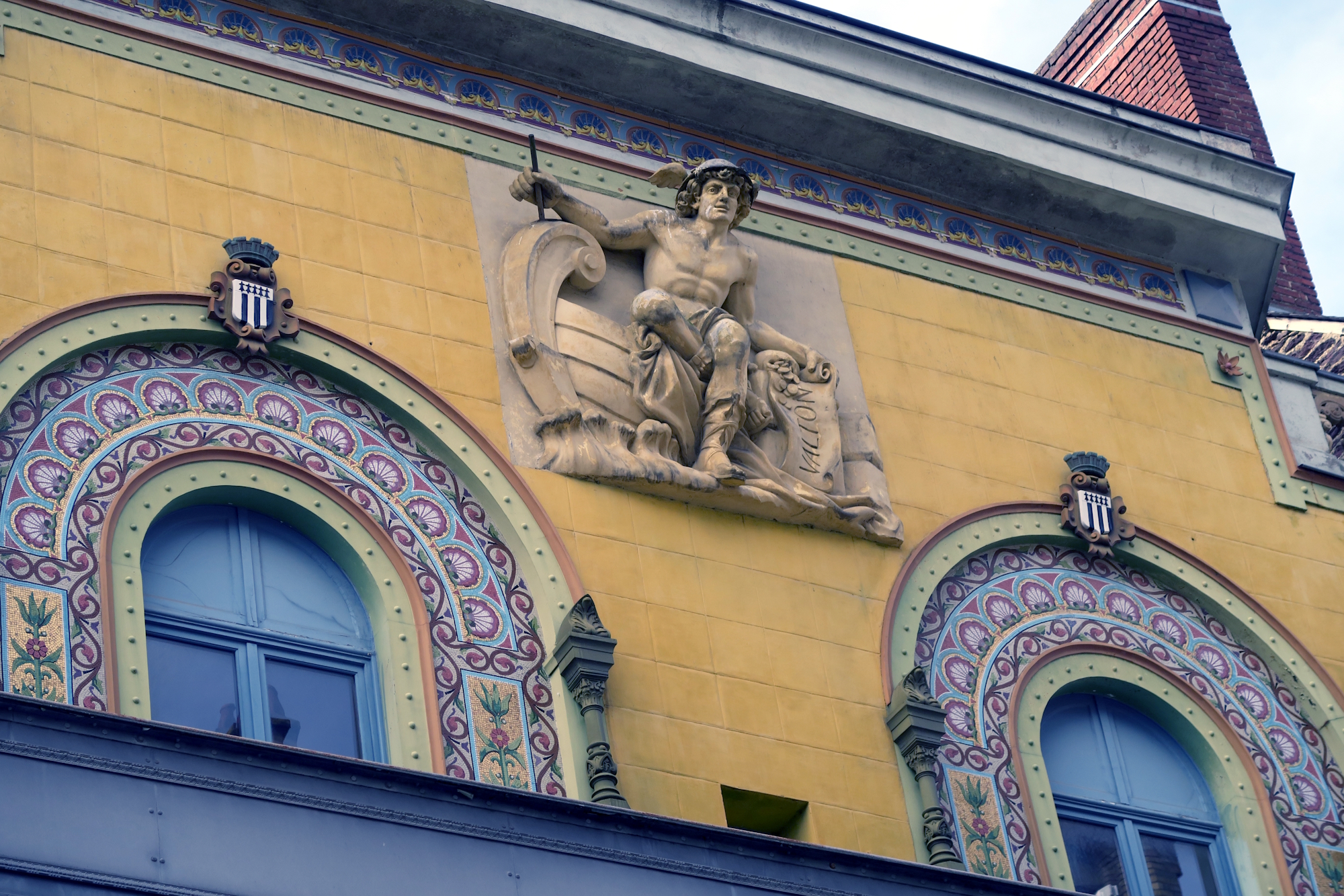 Façade de l'immeuble Valton rue d'Antrain